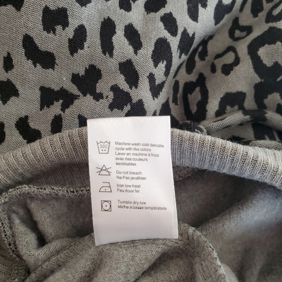 NWT Chaser Animal Print Jogger Sweatpants Small - Picture 10 of 10